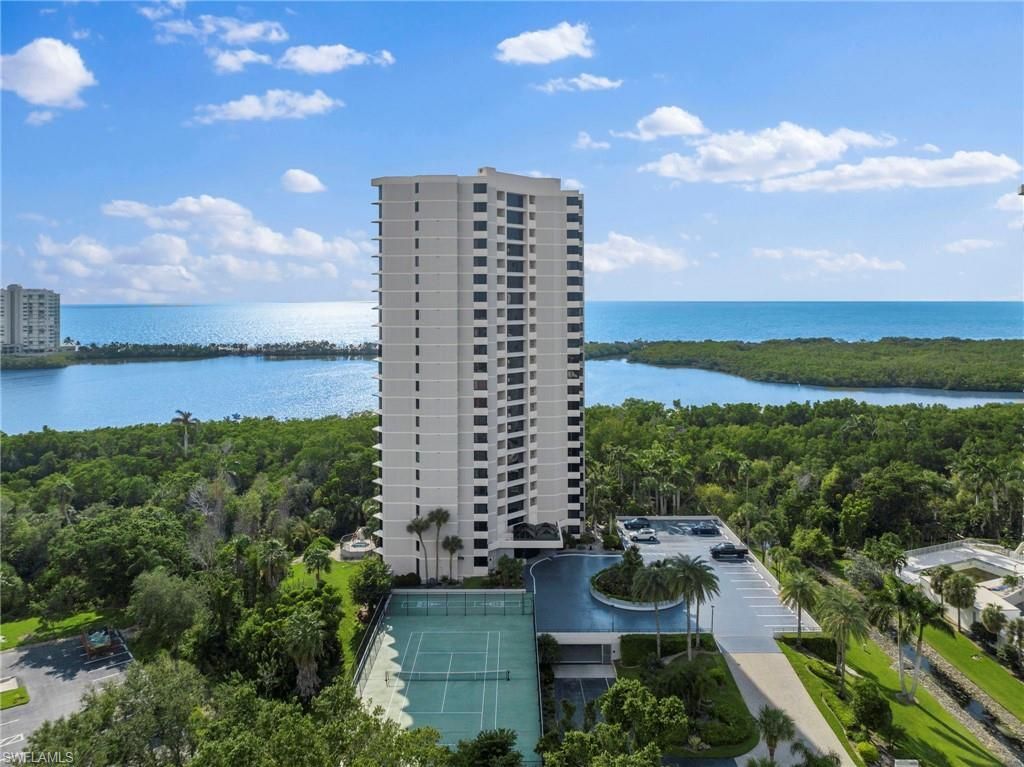 5555 Heron Point Dr , Unit 302, Naples, FL 34108 Photo