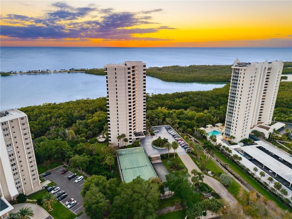 5555 Heron Point Dr, Unit 302, Naples, FL 34108 Photo