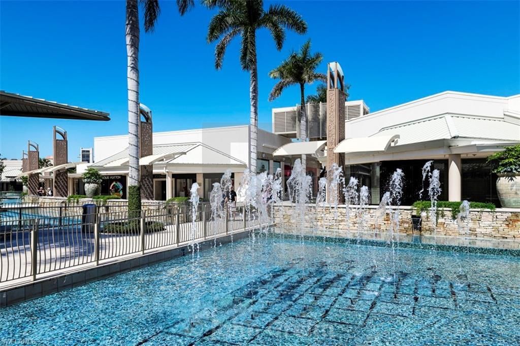 5555 Heron Point Dr, Unit 302, Naples, FL 34108 Photo
