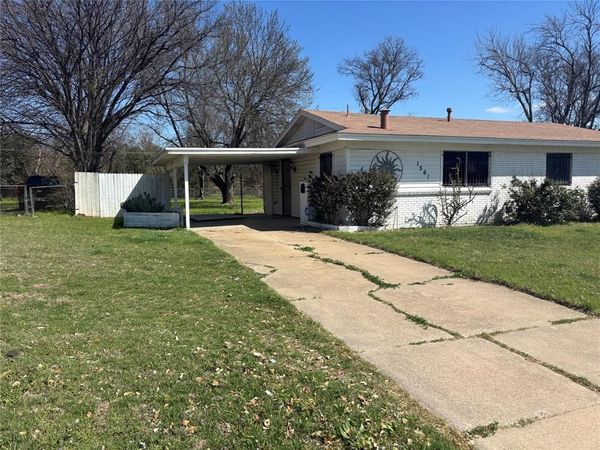 1561 Milmo Drive , Fort Worth, TX 76134