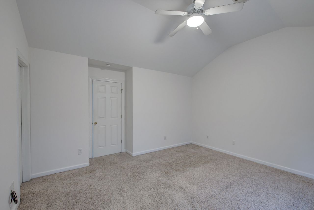 1614 Camfield Lane Photo 17