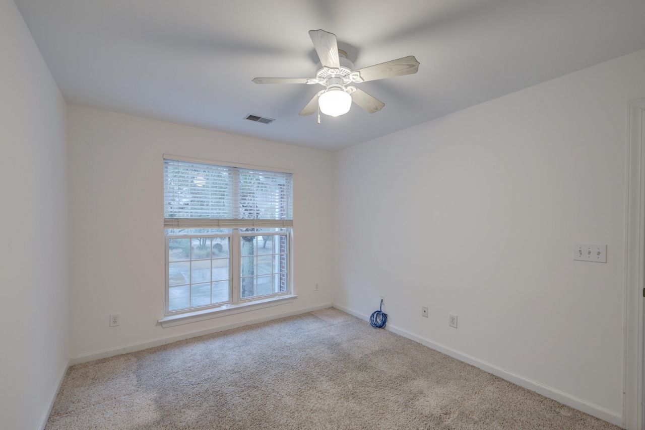 1614 Camfield Lane Photo 24