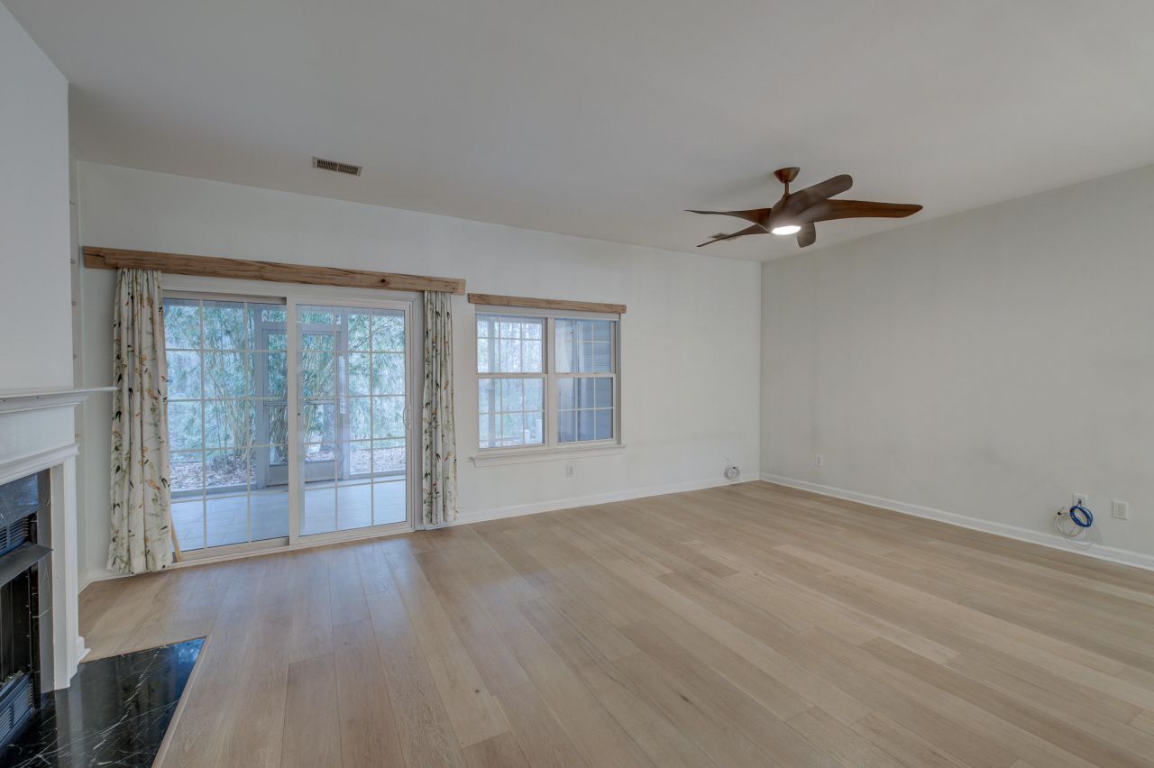 1614 Camfield Lane Photo 4