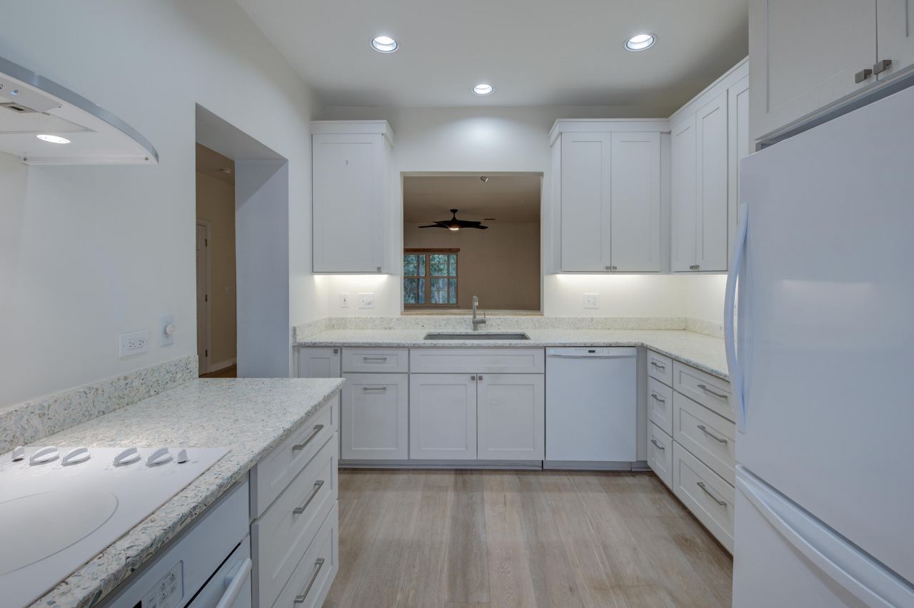 1614 Camfield Lane Photo 8