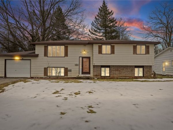 208 Mount Ridge Circle , Rochester, NY 14616