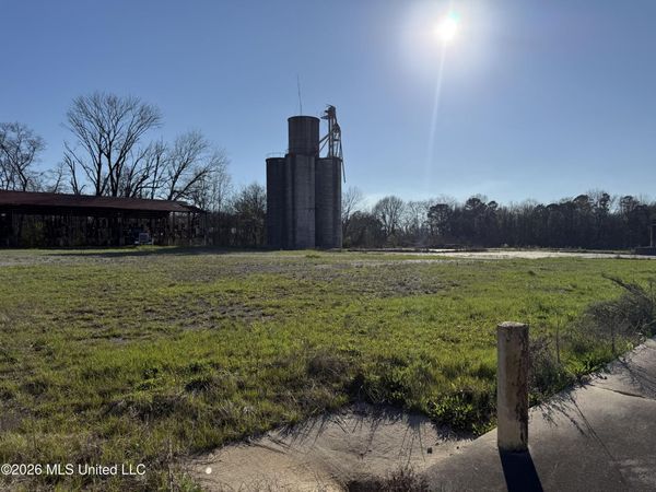 0 Commerce Loop, Forest, MS 39074