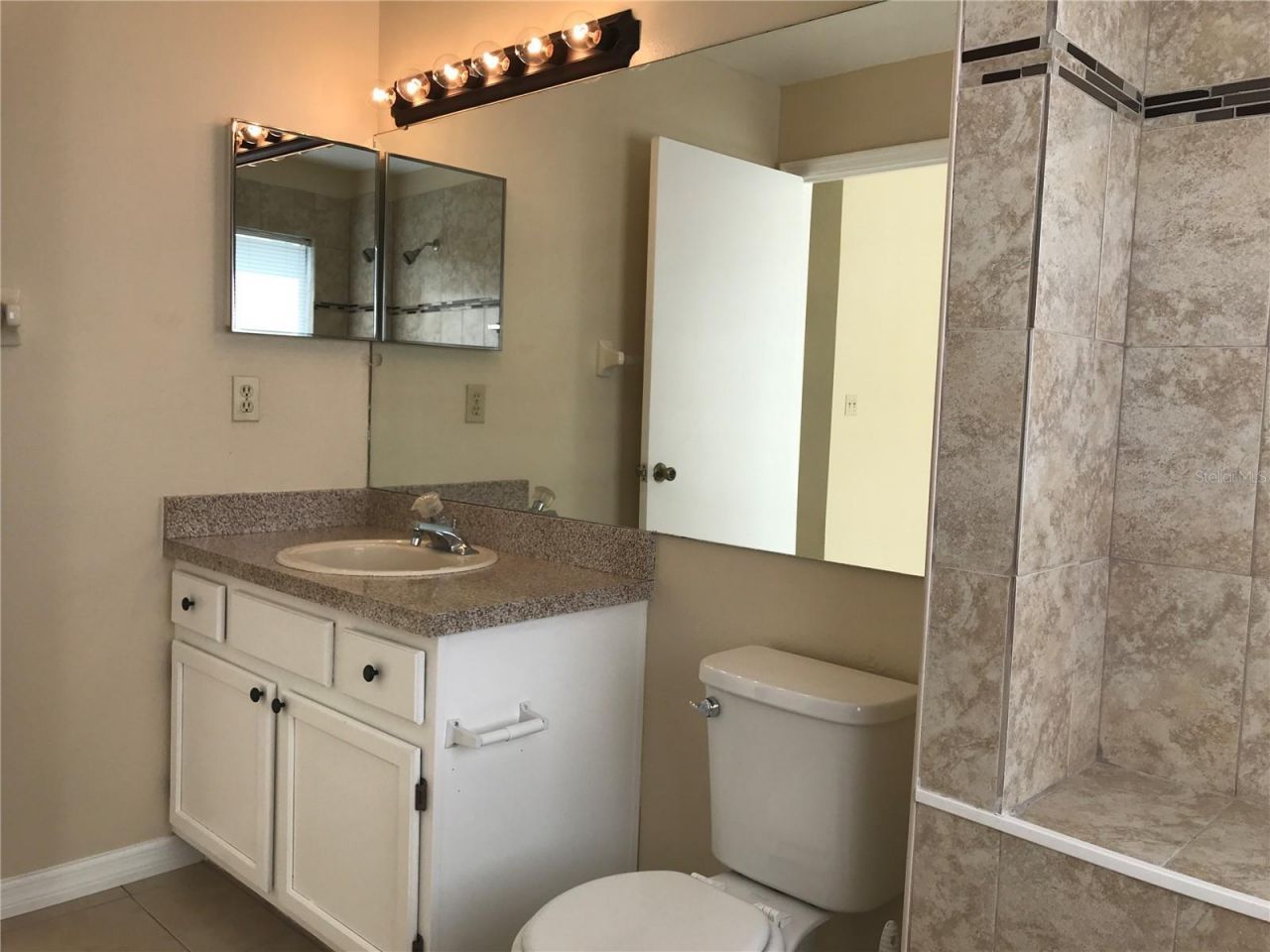 12605 Oldcastle Drive , Orlando, FL 32837 Photo