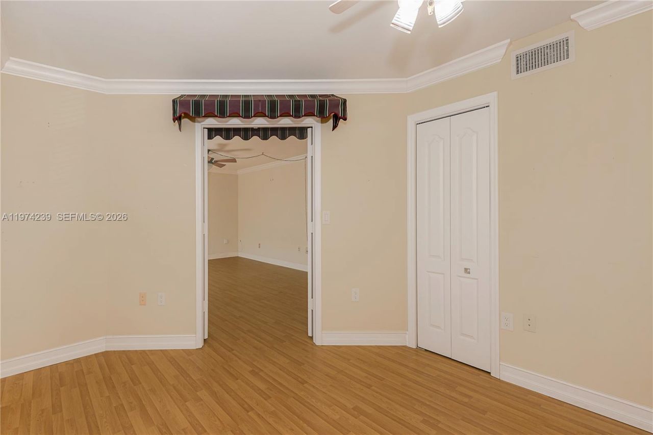 10854 N Kendall Dr , Unit 215, Miami, FL 33176 Photo