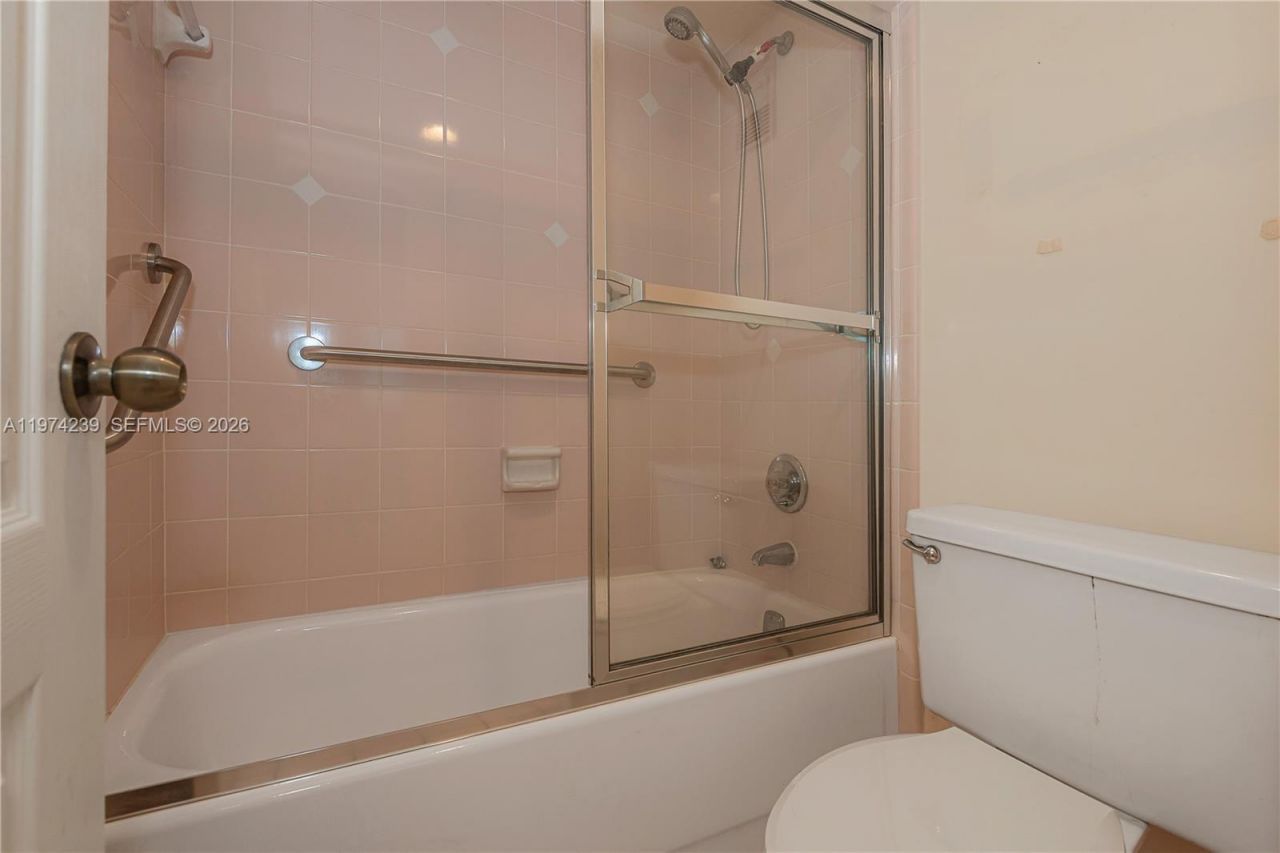 10854 N Kendall Dr , Unit 215, Miami, FL 33176 Photo