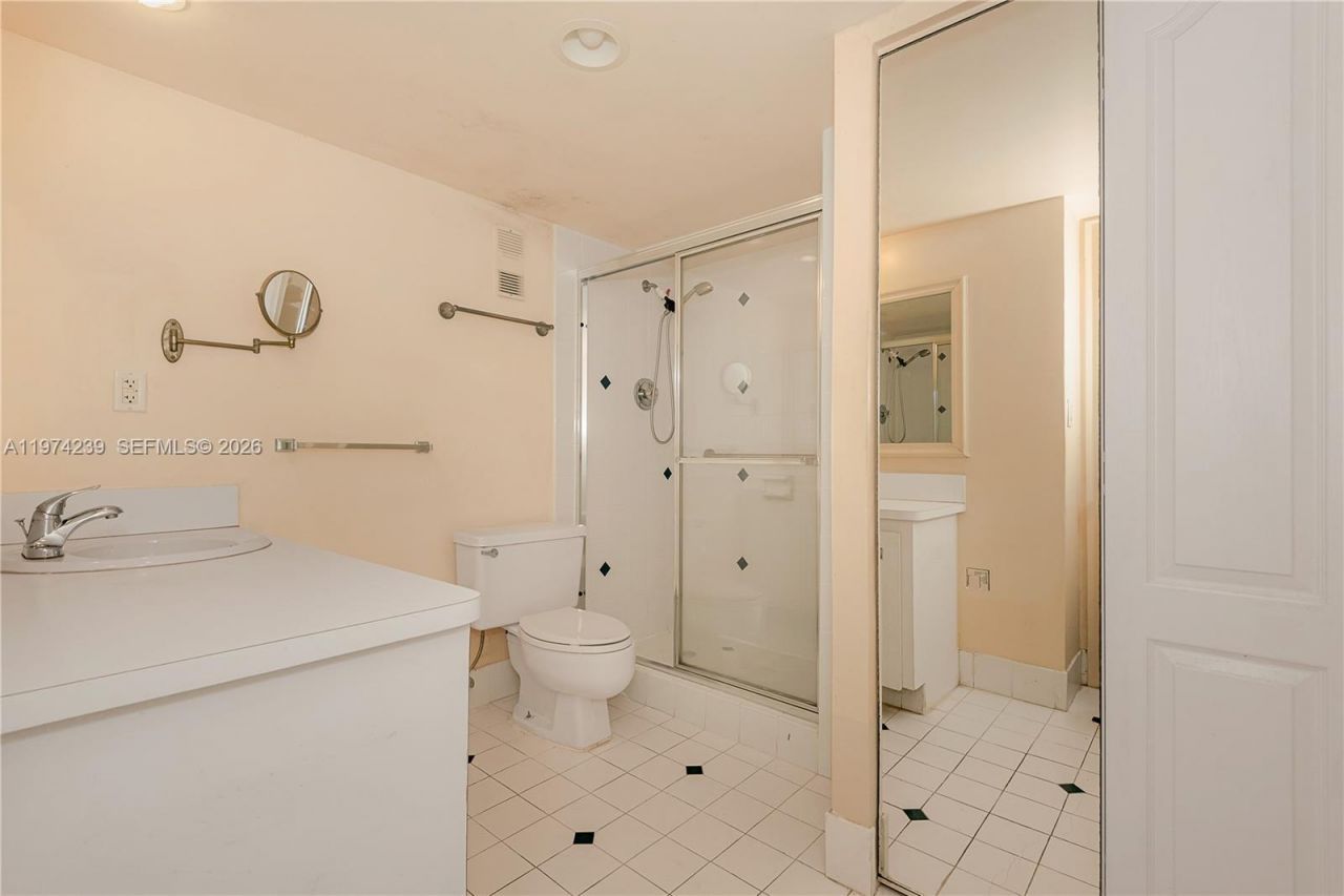 10854 N Kendall Dr , Unit 215, Miami, FL 33176 Photo