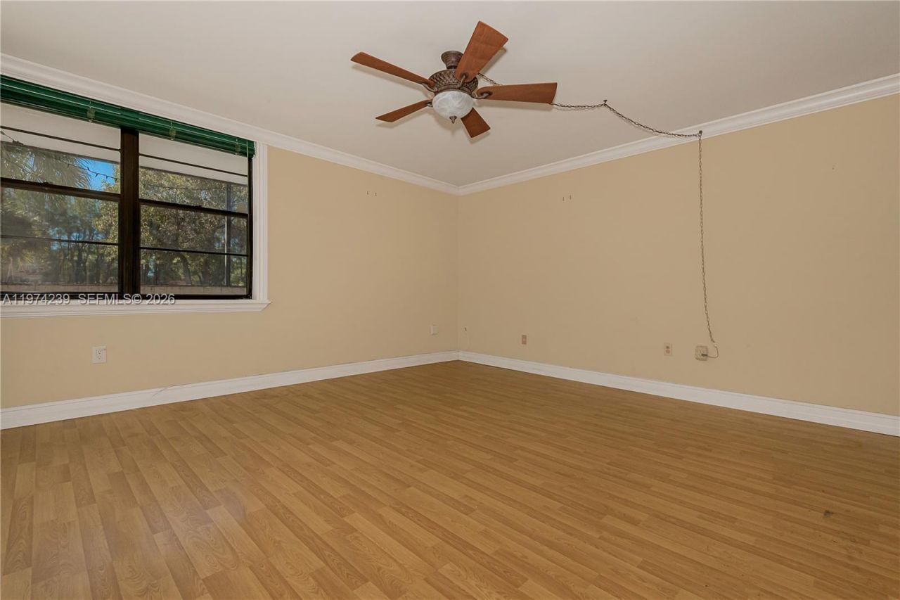 10854 N Kendall Dr , Unit 215, Miami, FL 33176 Photo