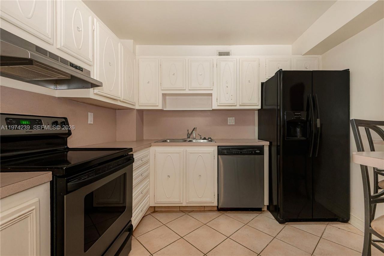 10854 N Kendall Dr , Unit 215, Miami, FL 33176 Photo