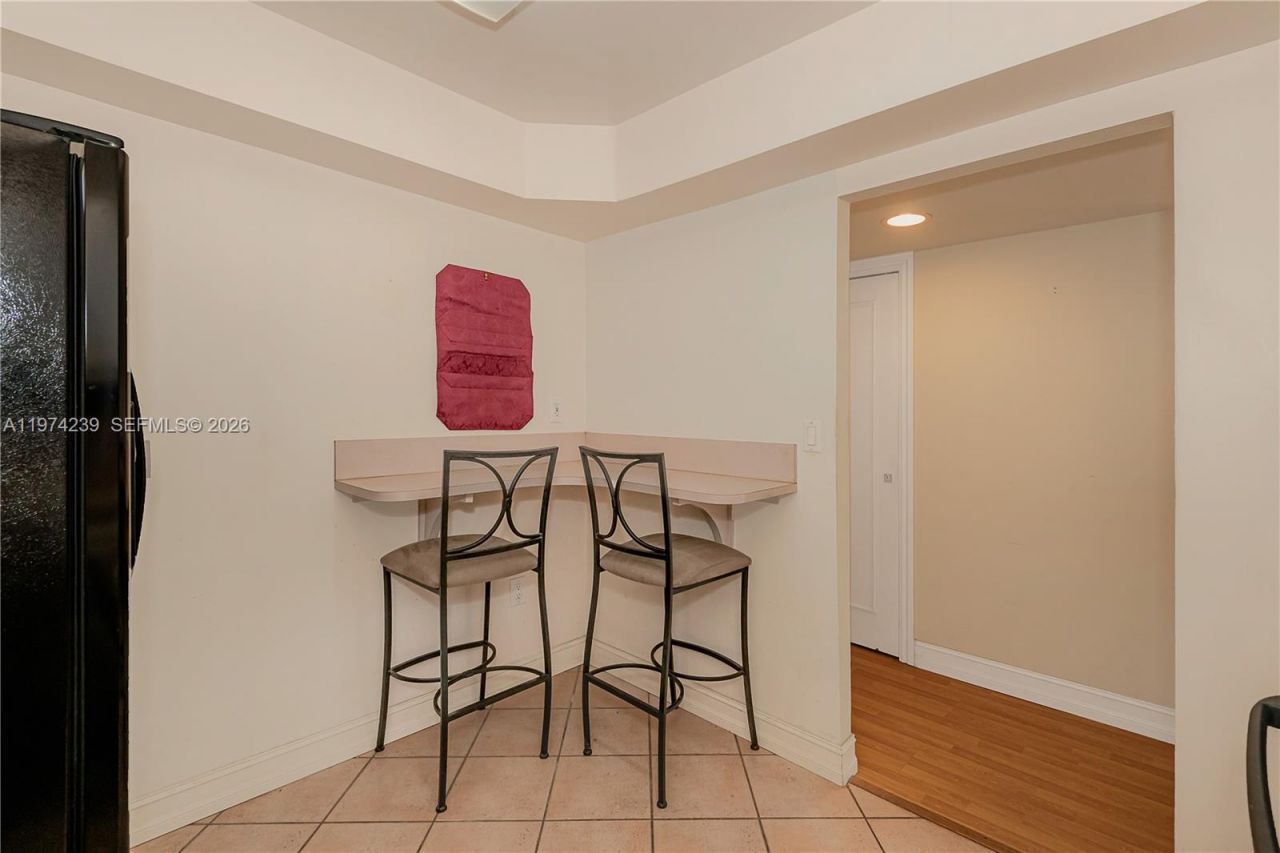 10854 N Kendall Dr , Unit 215, Miami, FL 33176 Photo