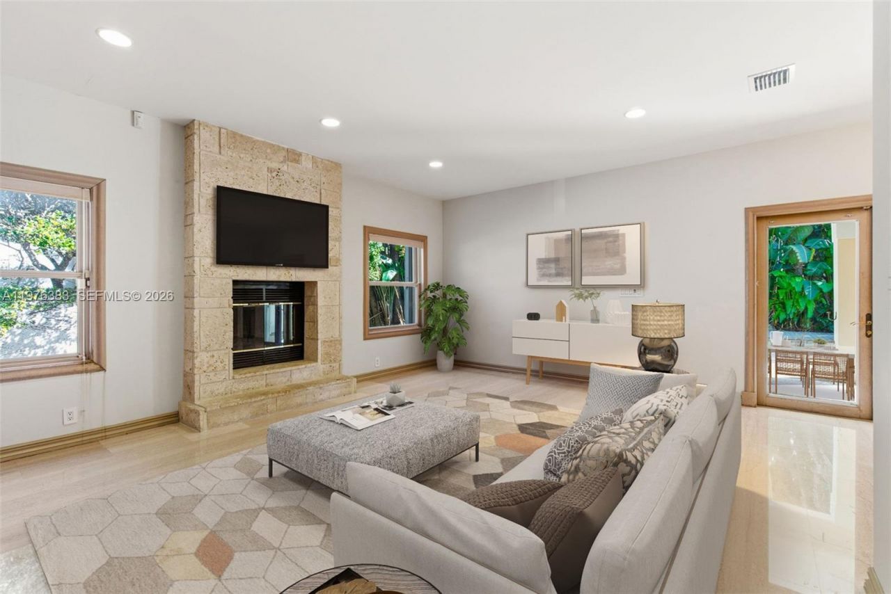 9930 SW 145th St , Miami, FL 33176 Photo