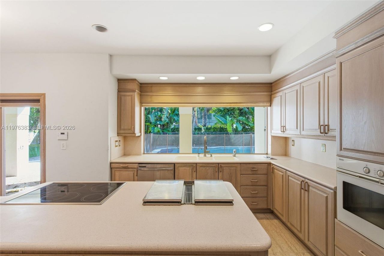 9930 SW 145th St , Miami, FL 33176 Photo