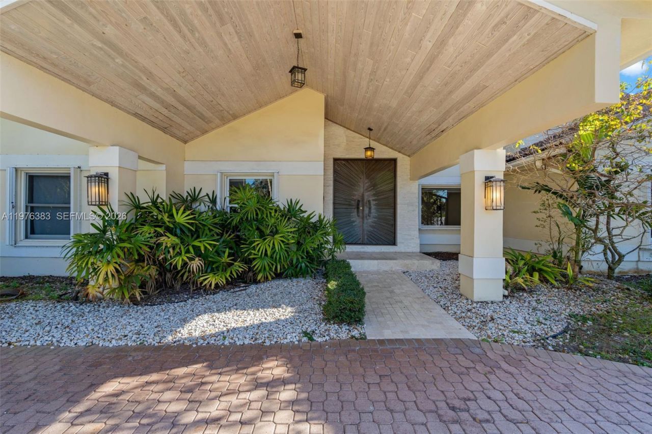 9930 SW 145th St , Miami, FL 33176 Photo