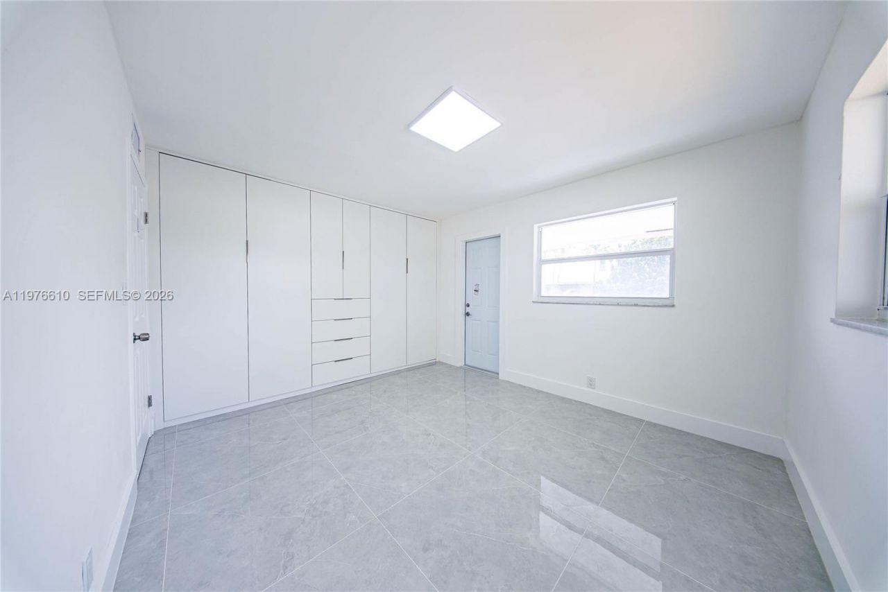 2458 Polk St , Unit 201, Hollywood, FL 33020 Photo