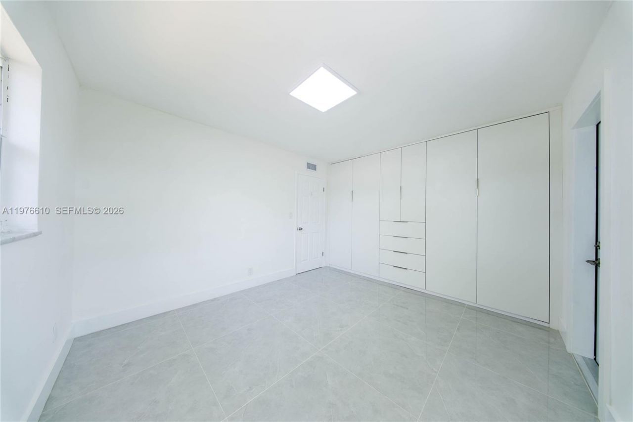 2458 Polk St , Unit 201, Hollywood, FL 33020 Photo