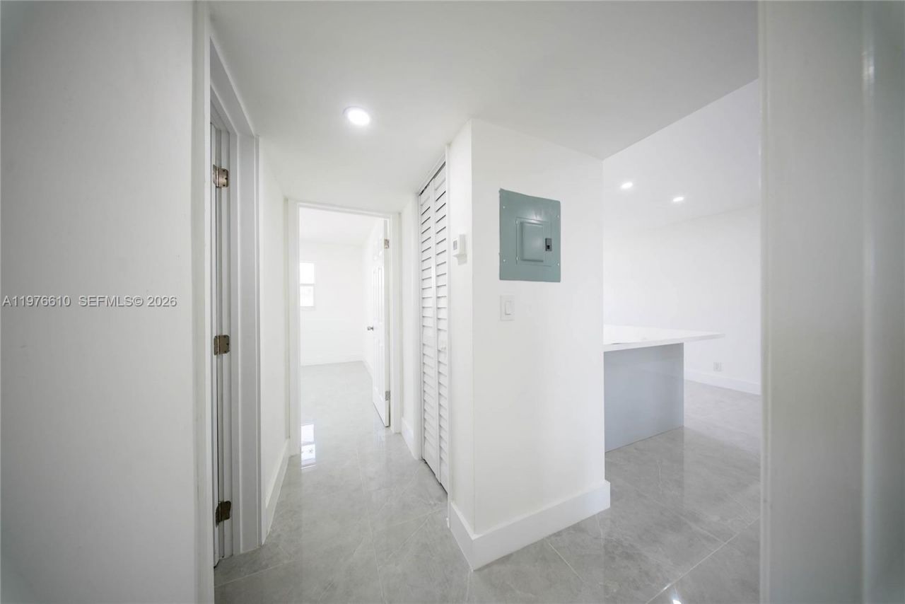 2458 Polk St , Unit 201, Hollywood, FL 33020 Photo