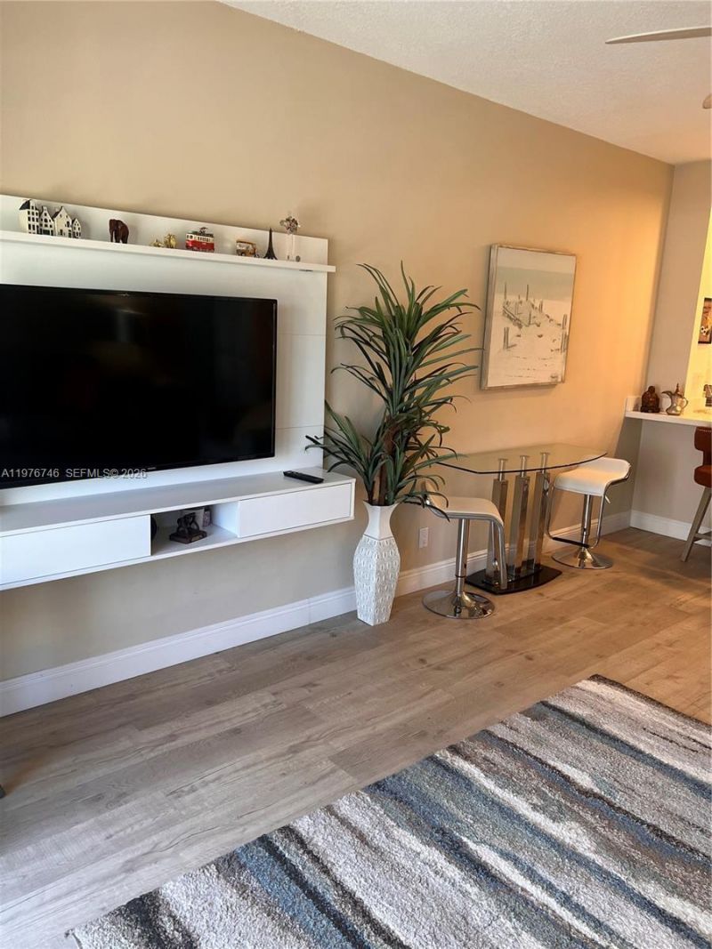 400 N Riverside Dr , Unit 410, Pompano Beach, FL 33062 Photo