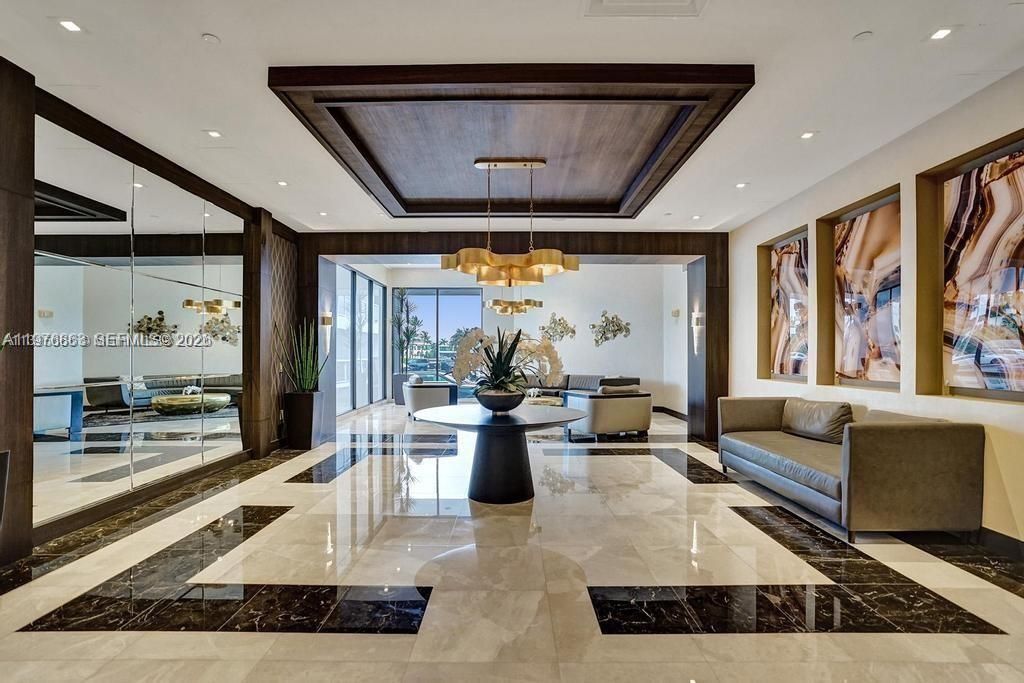 20505 E Country Club Dr , Unit 1931, Aventura, FL 33180 Photo