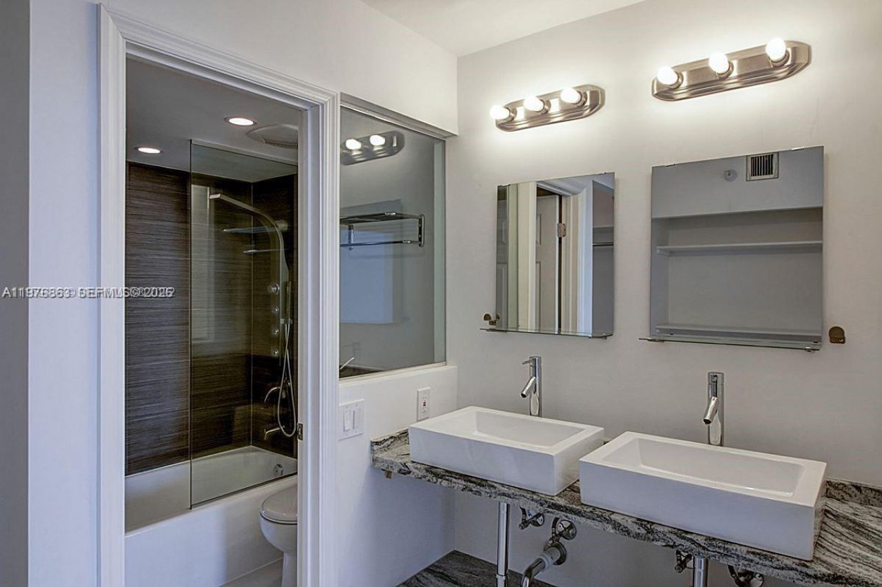 20505 E Country Club Dr , Unit 1931, Aventura, FL 33180 Photo