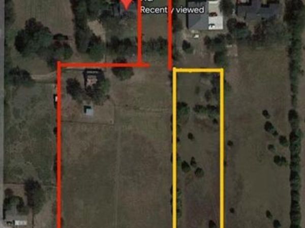 818 E Bear Creek Road , Glenn Heights, TX 75154