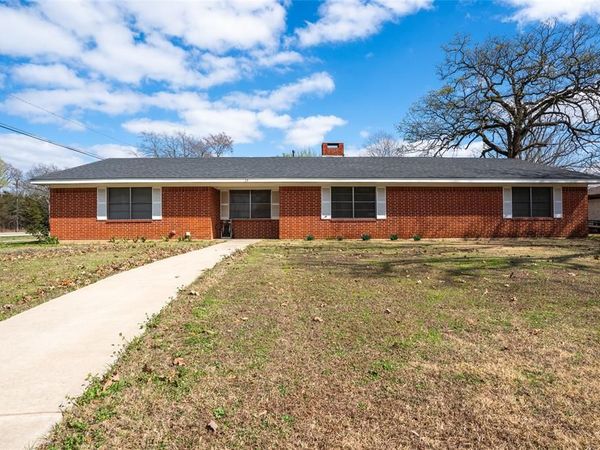 15 45th, Paris, TX 75460