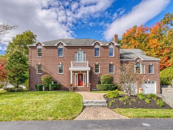 17 Marshall St, North Reading, MA 01864