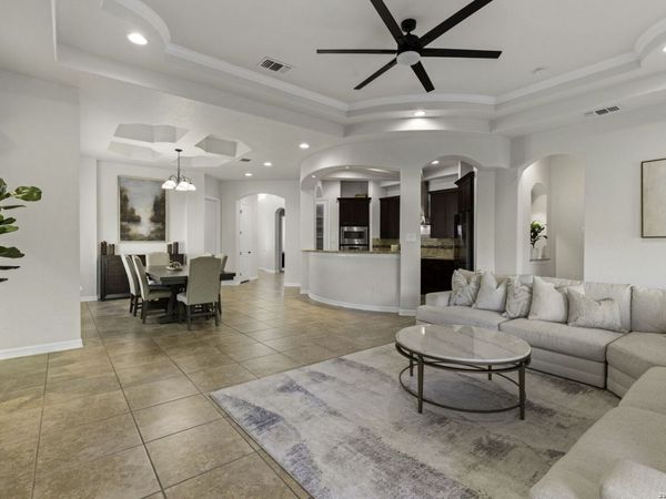 6131 Lowrie, San Antonio, TX 78239