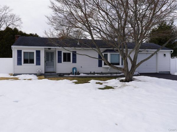 69 Meyer Lane , Medford, NY 11763