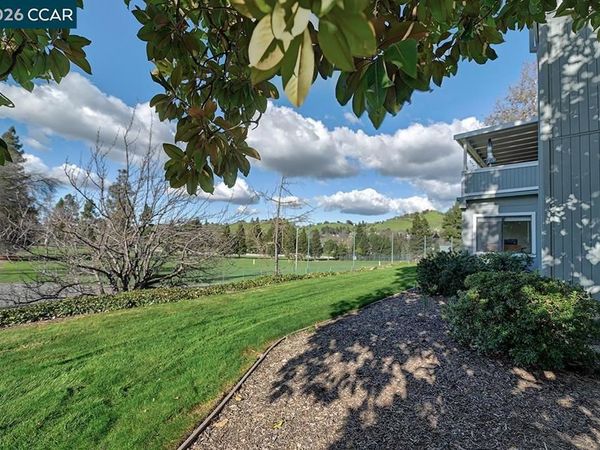 2724 2724 Tice Creek Dr, Unit 2, Walnut Creek, CA 94595