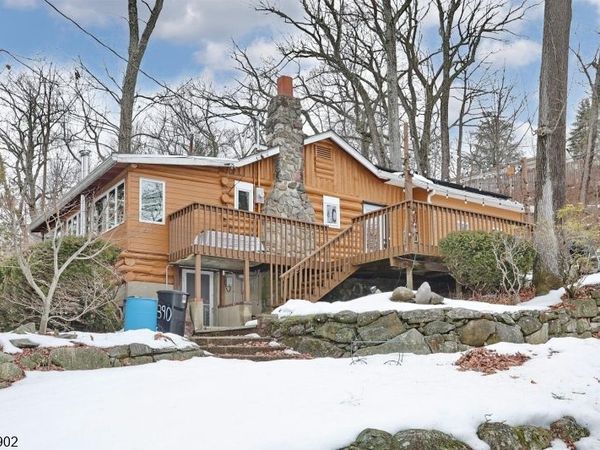 390 Lakeview Ave, Ringwood, NJ 07456