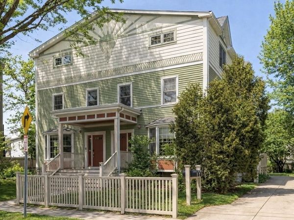 39 Oak St, Unit 39B, Somerville, MA 02143