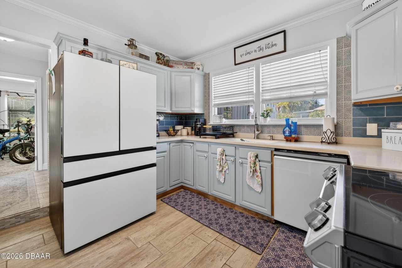 731 N Oleander Avenue, Daytona Beach, FL 32118 Photo