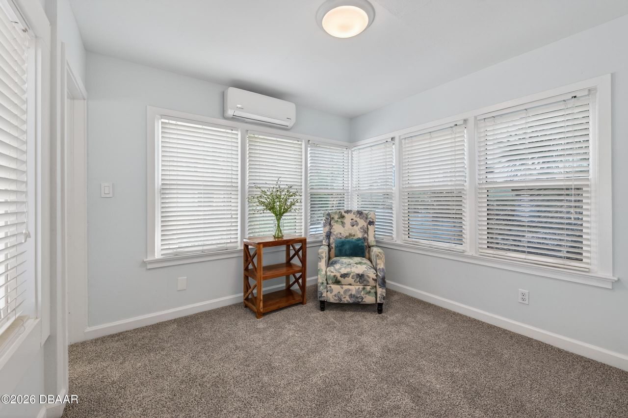 731 N Oleander Avenue, Daytona Beach, FL 32118 Photo