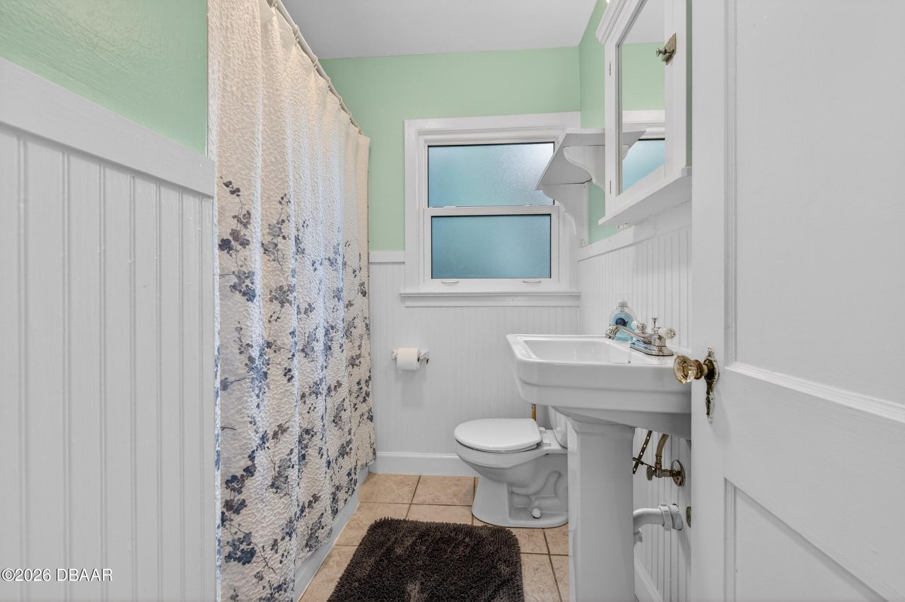 731 N Oleander Avenue, Daytona Beach, FL 32118 Photo