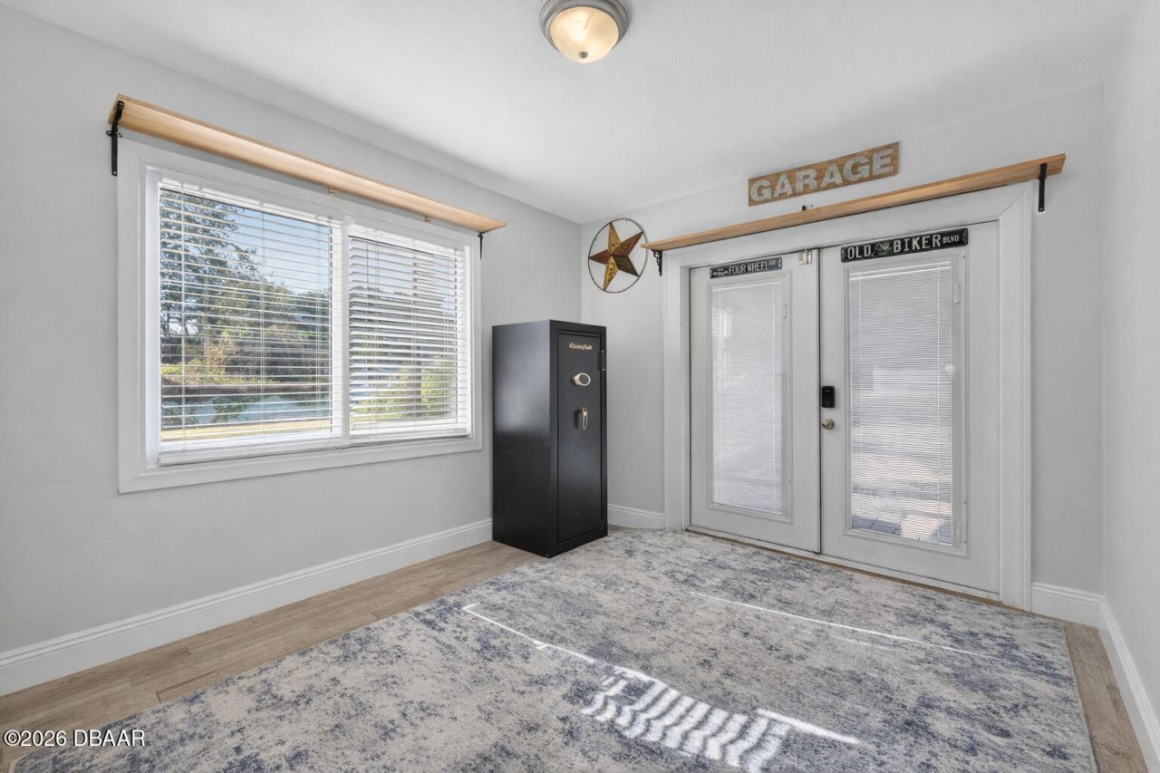 731 N Oleander Avenue, Daytona Beach, FL 32118 Photo