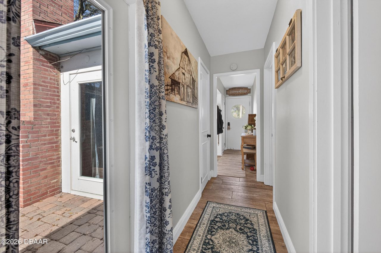 731 N Oleander Avenue, Daytona Beach, FL 32118 Photo