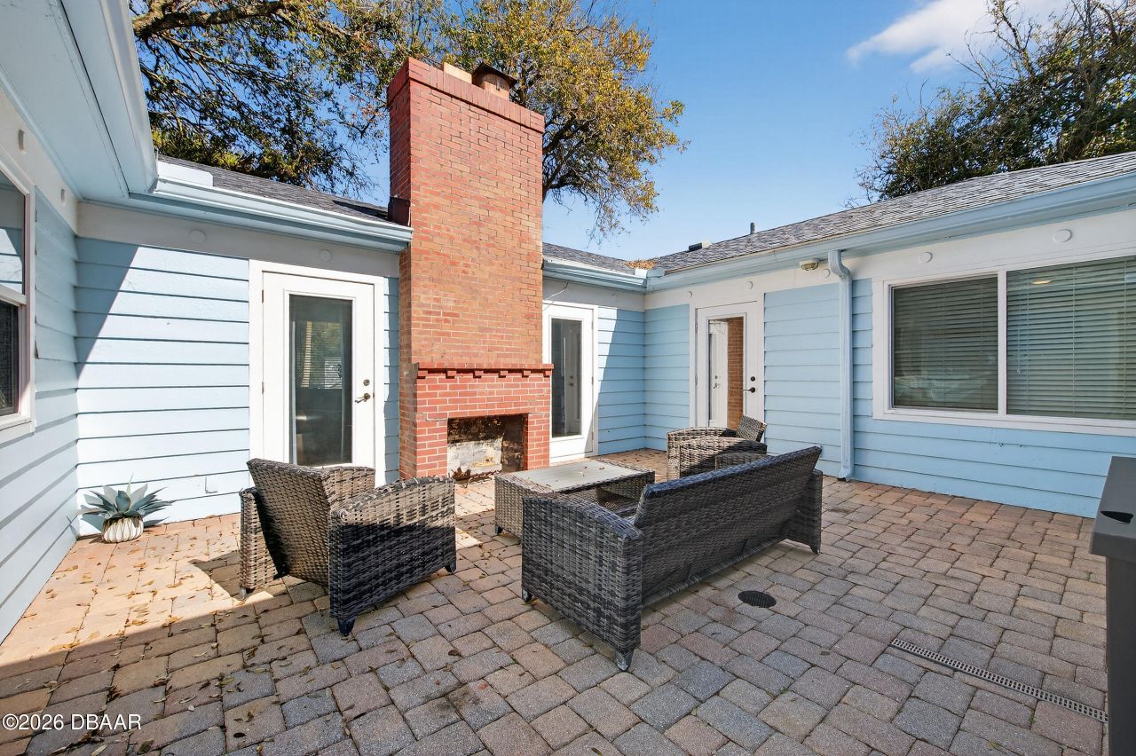 731 N Oleander Avenue, Daytona Beach, FL 32118 Photo