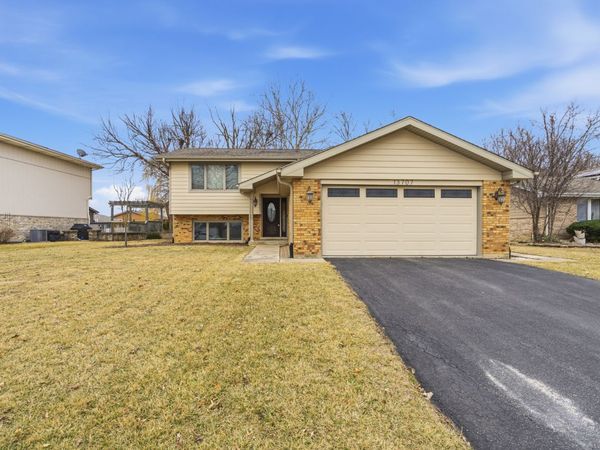 13707 W Carefree Drive , Homer Glen, IL 60491