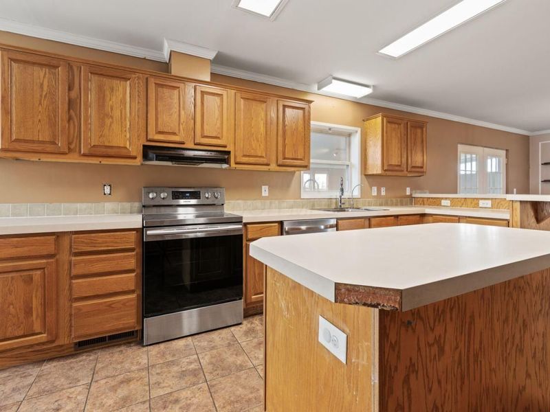 14690 West Street , Mount Sterling, OH 43143 Photo 24