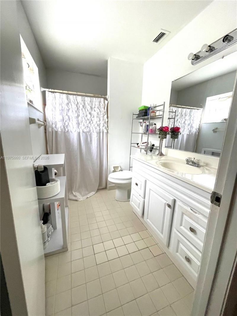 9604 NW 49th St , Sunrise, FL 33351 Photo