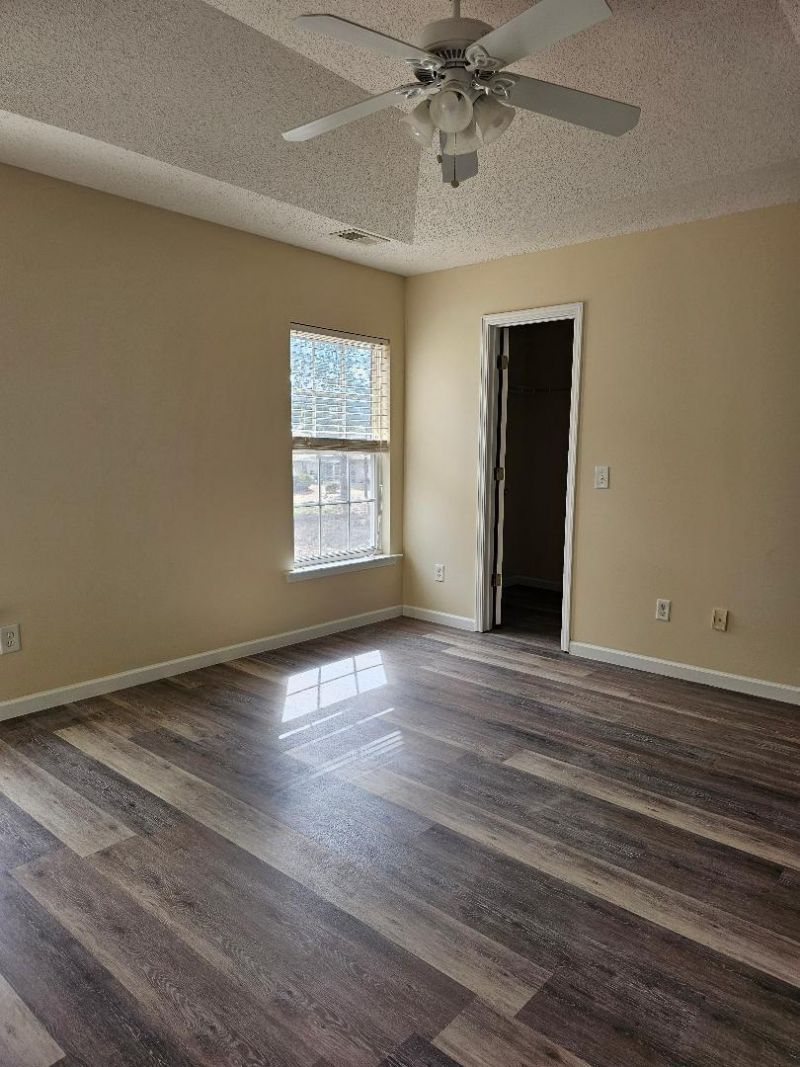 238 Everwood Court Photo 16