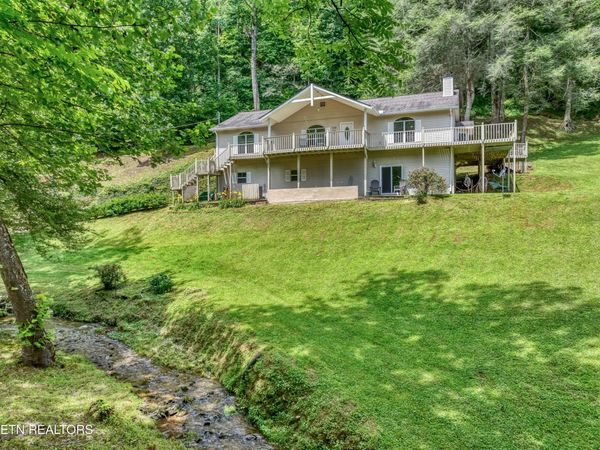 584 Bethel Church Rd, Townsend, TN 37882