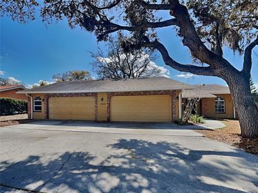 TARPON SPRINGS, FL 34689