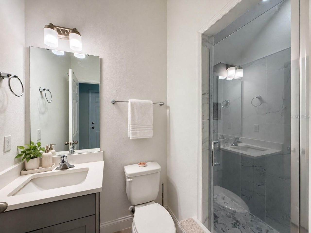 827 Dennis Avenue, Orlando, FL 32807 Photo