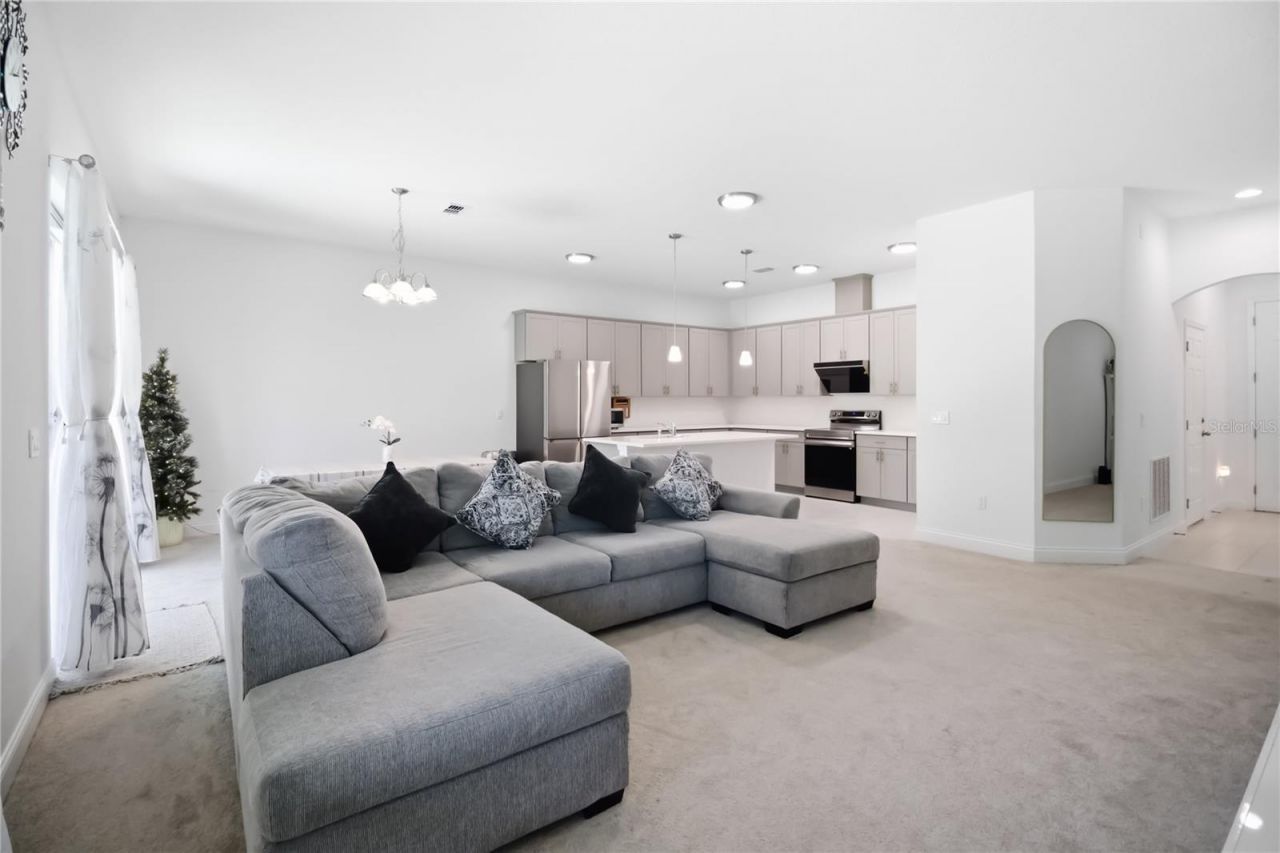 827 Dennis Avenue , Orlando, FL 32807 Photo