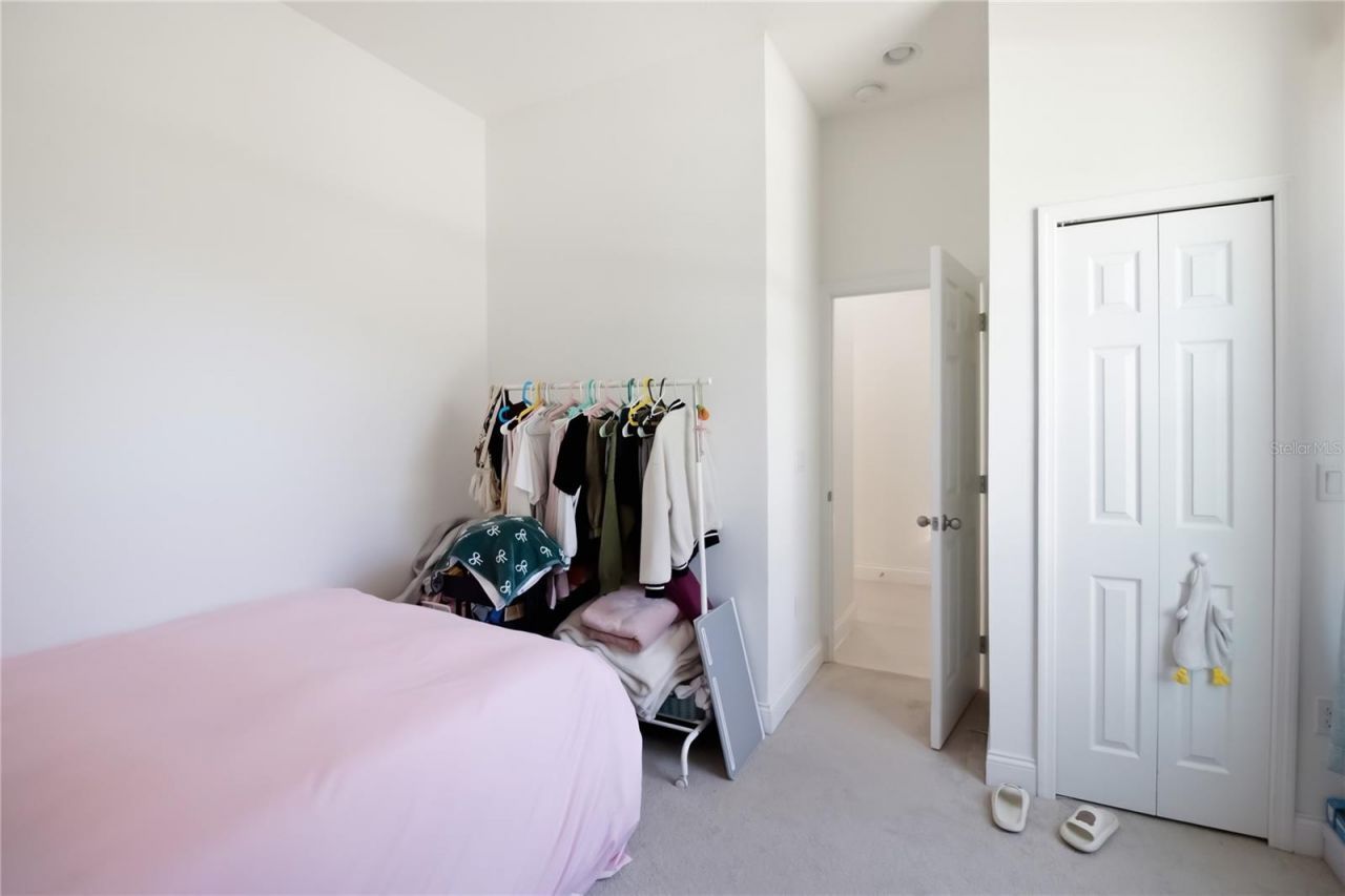 827 Dennis Avenue, Orlando, FL 32807 Photo