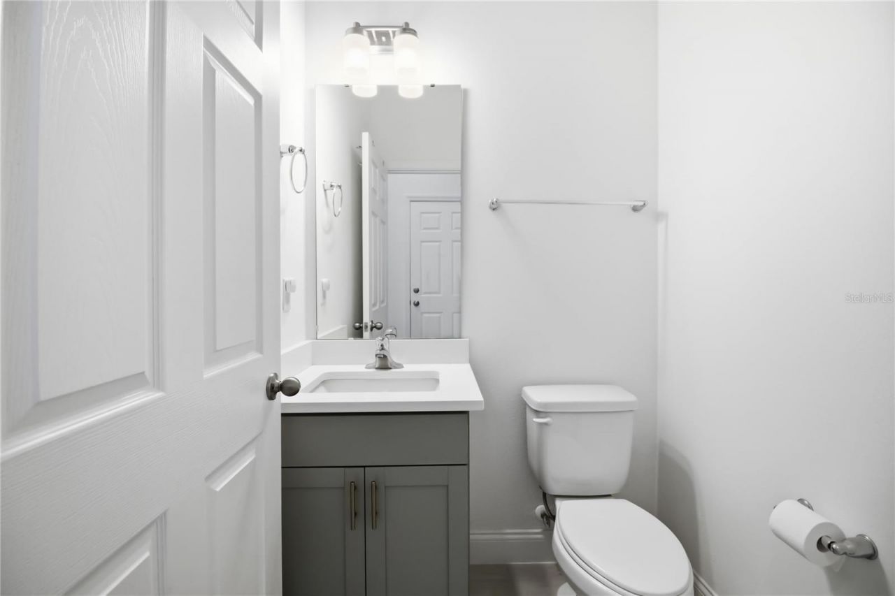 827 Dennis Avenue , Orlando, FL 32807 Photo